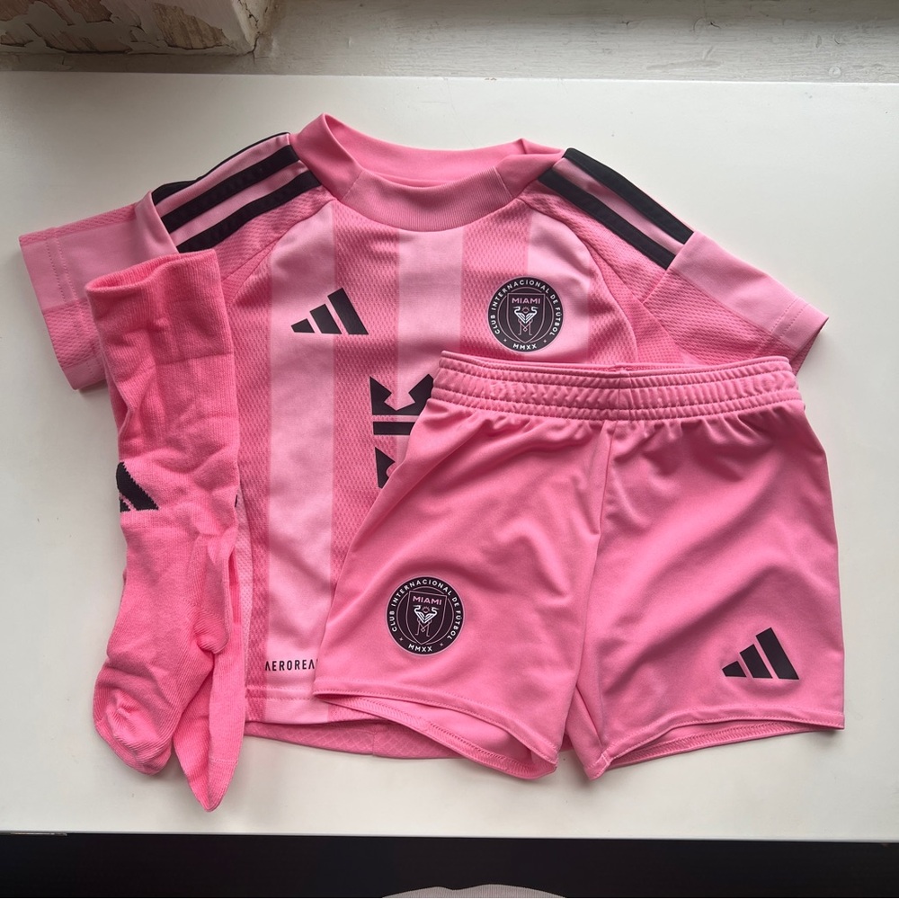 Messi Adidas Matching Pink Sports Jersey Shorts and Socks Soccer Set 2T